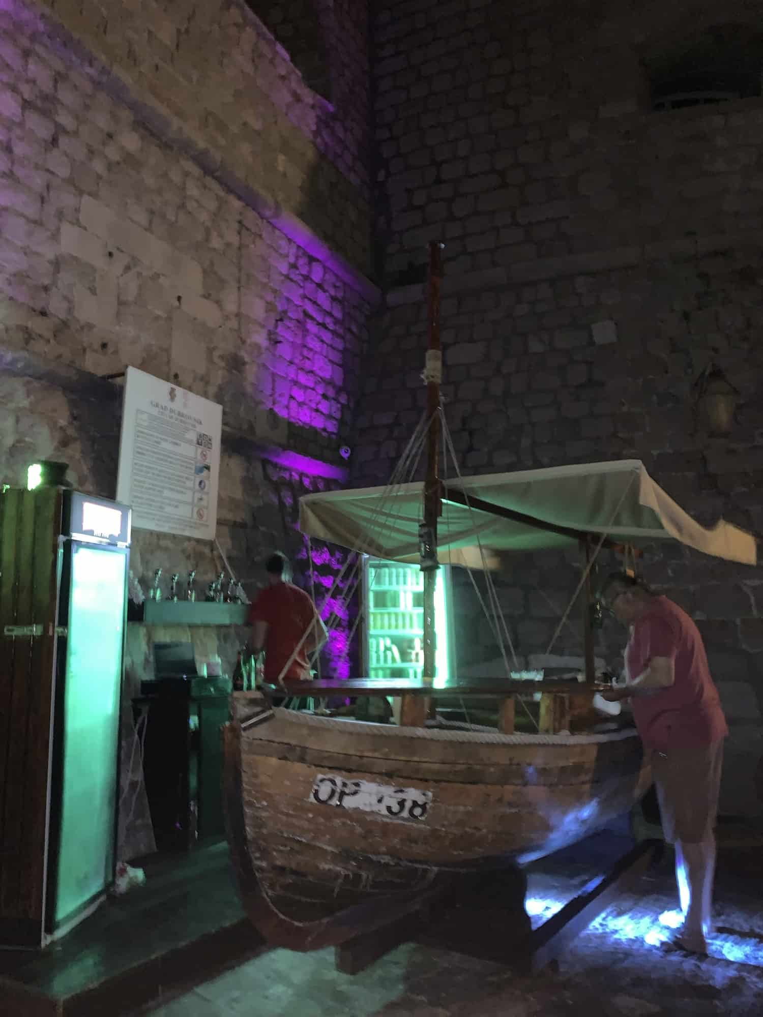 Porporela bar at the old town port
